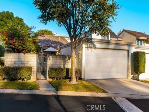 5573 E Vista Del Rio  , Anaheim Hills, CA