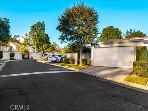 5573 E Vista Del Rio  , Anaheim Hills, CA