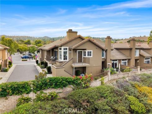 8123 E. Oak Ridge Circle