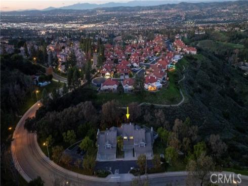 825 S. Jacaranda Way