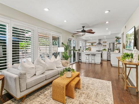 155 S. Avenida Felipe