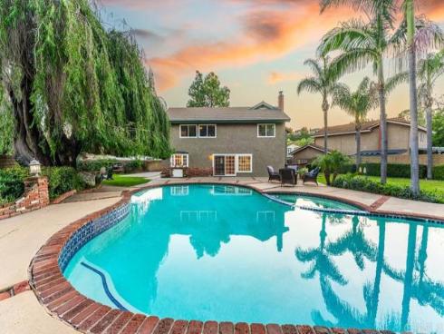 910 S. Amherst Circle