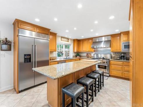 910 S Amherst   Circle, Anaheim Hills, CA