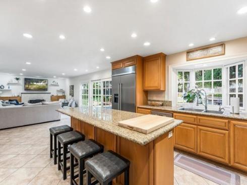 910 S Amherst   Circle, Anaheim Hills, CA