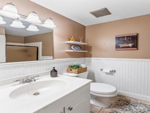 910 S Amherst   Circle, Anaheim Hills, CA