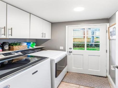 910 S Amherst   Circle, Anaheim Hills, CA