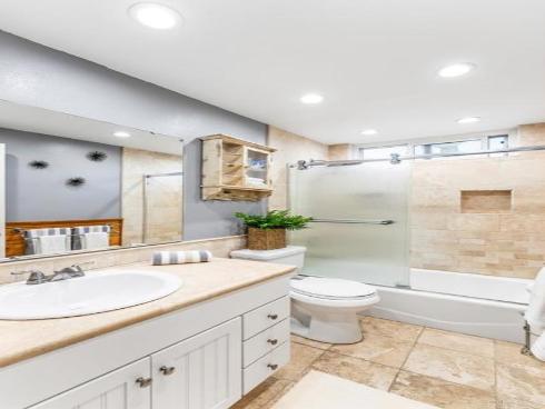 910 S Amherst   Circle, Anaheim Hills, CA