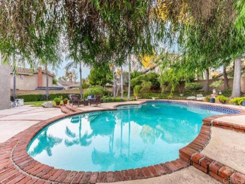 910 S Amherst   Circle, Anaheim Hills, CA