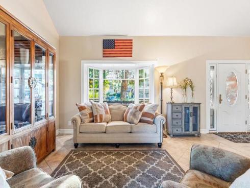 910 S Amherst   Circle, Anaheim Hills, CA