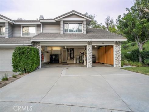 818 S Amber Lane, Anaheim Hills, CA