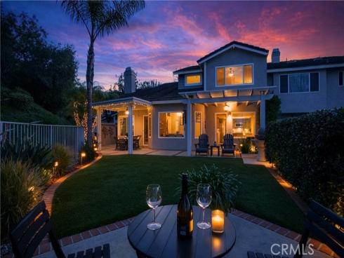 818 S Amber Lane, Anaheim Hills, CA