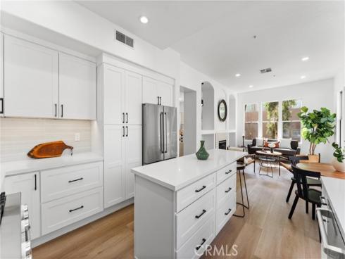 397  San Vicente   Lane, Anaheim Hills, CA