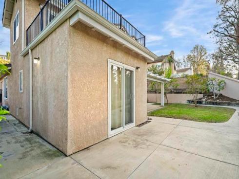 1065 S Hanlon   Way, Anaheim Hills, CA
