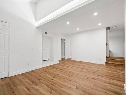 1065 S Hanlon   Way, Anaheim Hills, CA