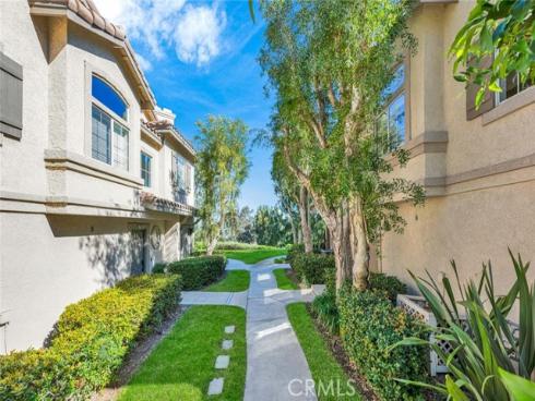 7973 E Viewrim  , Anaheim Hills, CA