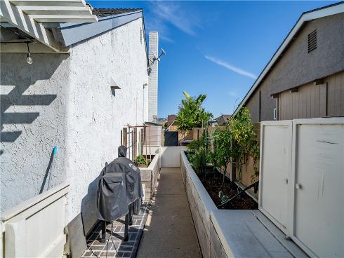 215 N Avenida Segovia  , Anaheim Hills, CA