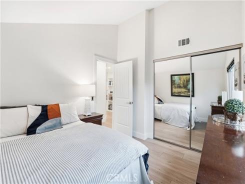 640 S Londerry  , Anaheim Hills, CA