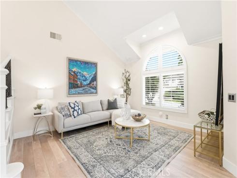 640 S Londerry  , Anaheim Hills, CA