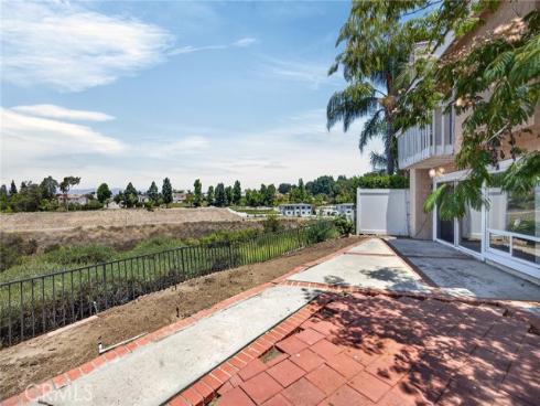 900 S Ridgecrest , Anaheim Hills, CA
