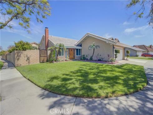292 N Camino Arroyo  , Anaheim Hills, CA