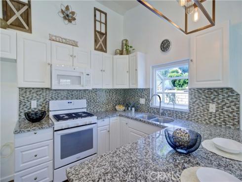 292 N Camino Arroyo  , Anaheim Hills, CA