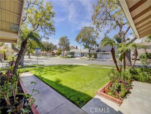 292 N Camino Arroyo  , Anaheim Hills, CA
