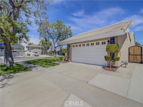 292 N Camino Arroyo  , Anaheim Hills, CA
