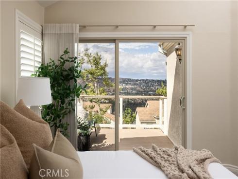 547 S Eveningsong   Lane, Anaheim Hills, CA