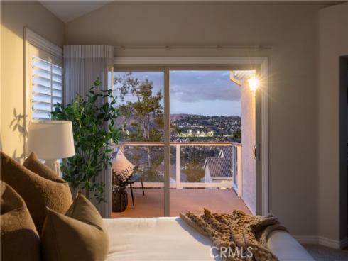 547 S Eveningsong   Lane, Anaheim Hills, CA
