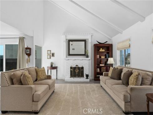 781 S Goldfinch Way, Anaheim Hills, CA