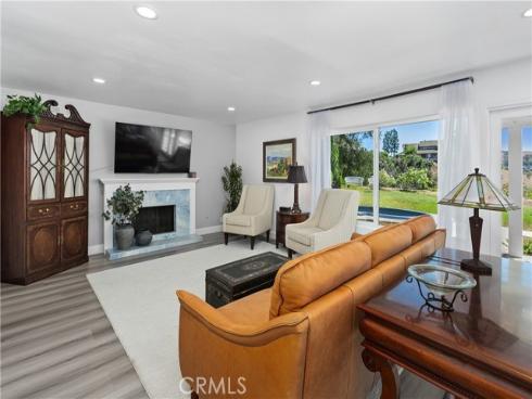 781 S Goldfinch Way, Anaheim Hills, CA