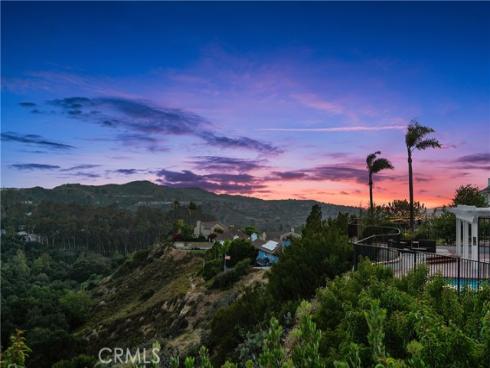 781 S Goldfinch Way, Anaheim Hills, CA