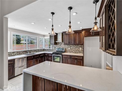 124 S Calle Da Gama , Anaheim Hills, CA