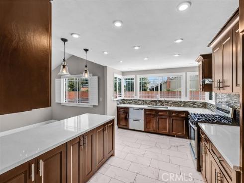 124 S Calle Da Gama , Anaheim Hills, CA