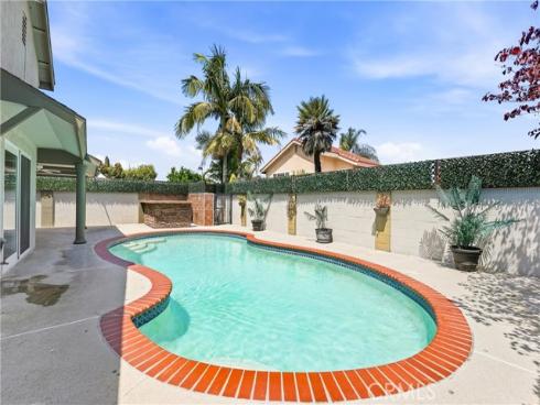 6009 E Calle Cedro , Anaheim Hills, CA