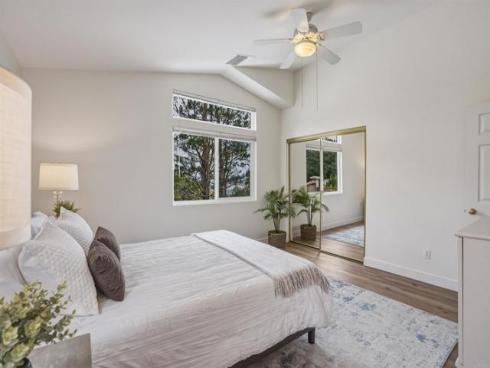 1065 S Hanlon   Way, Anaheim Hills, CA