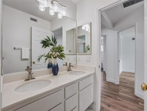 1065 S Hanlon   Way, Anaheim Hills, CA