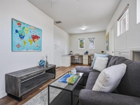 1065 S Hanlon   Way, Anaheim Hills, CA