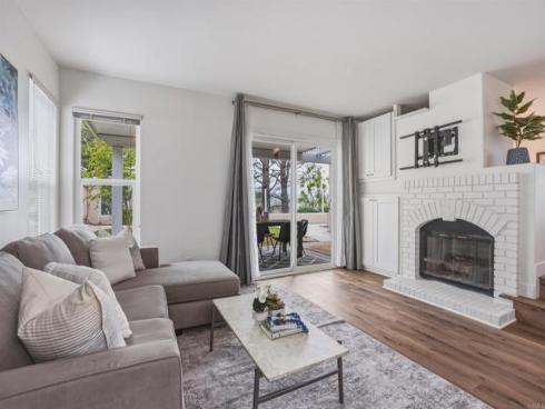 1065 S Hanlon   Way, Anaheim Hills, CA