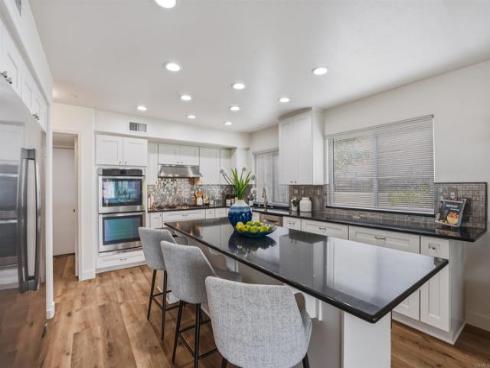 1065 S Hanlon   Way, Anaheim Hills, CA