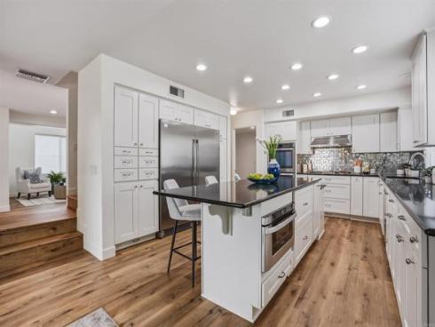 1065 S Hanlon   Way, Anaheim Hills, CA