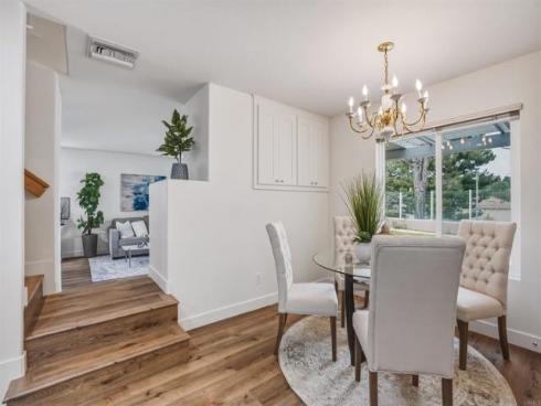 1065 S Hanlon   Way, Anaheim Hills, CA