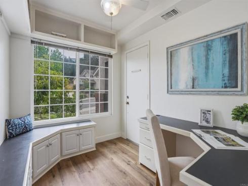 1065 S Hanlon   Way, Anaheim Hills, CA