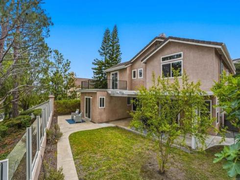 1065 S Hanlon   Way, Anaheim Hills, CA