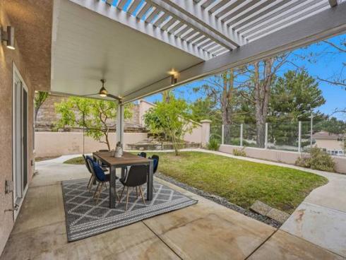1065 S Hanlon   Way, Anaheim Hills, CA