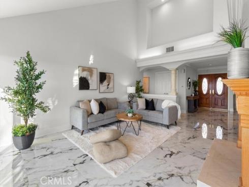 4413 E Valley Gate , Anaheim Hills, CA