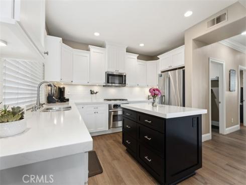 1075 S Matthew Way, Anaheim Hills, CA