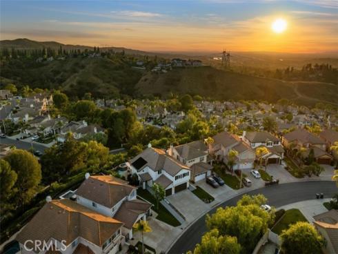 1075 S Matthew Way, Anaheim Hills, CA