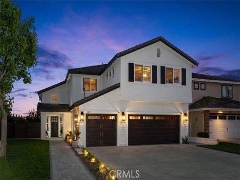 1075 S Matthew Way, Anaheim Hills, CA