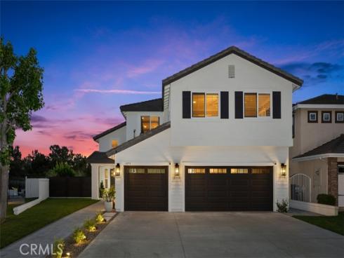 1075 S Matthew Way, Anaheim Hills, CA